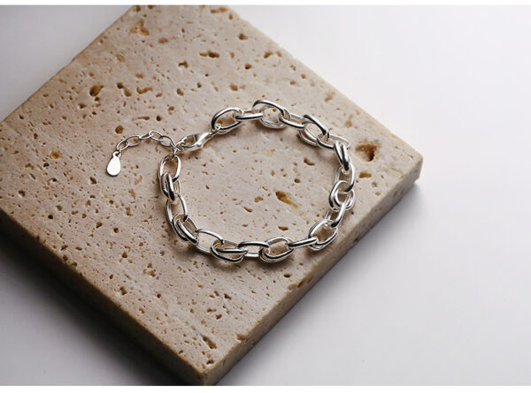 Thick chain silver bracelet