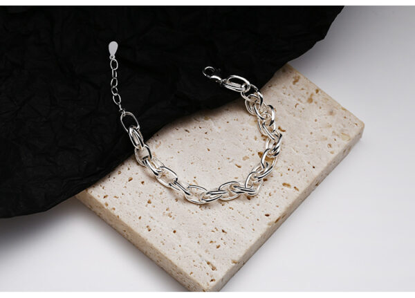 Thick chain silver bracelet