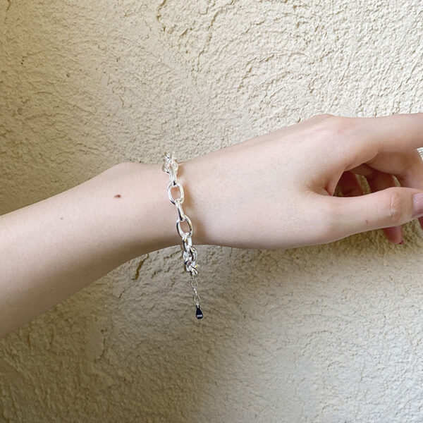 Thick chain silver bracelet