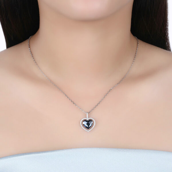 Crystal silver necklace for women (Heart Model)