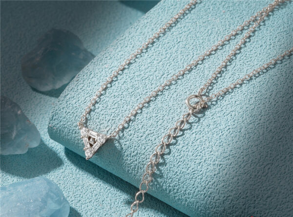 925 Sterling Silver Ladies Necklace