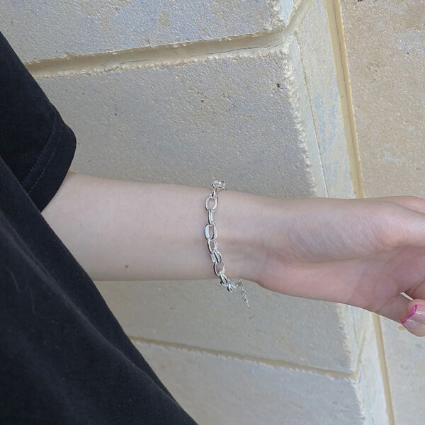 Thick chain silver bracelet